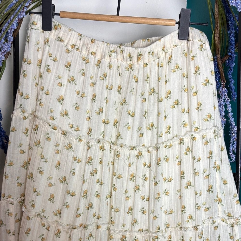 Ralph Lauren Cream Floral Tiered prairie Maxi Skirt with Crochet Hem - Picture 4 of 7